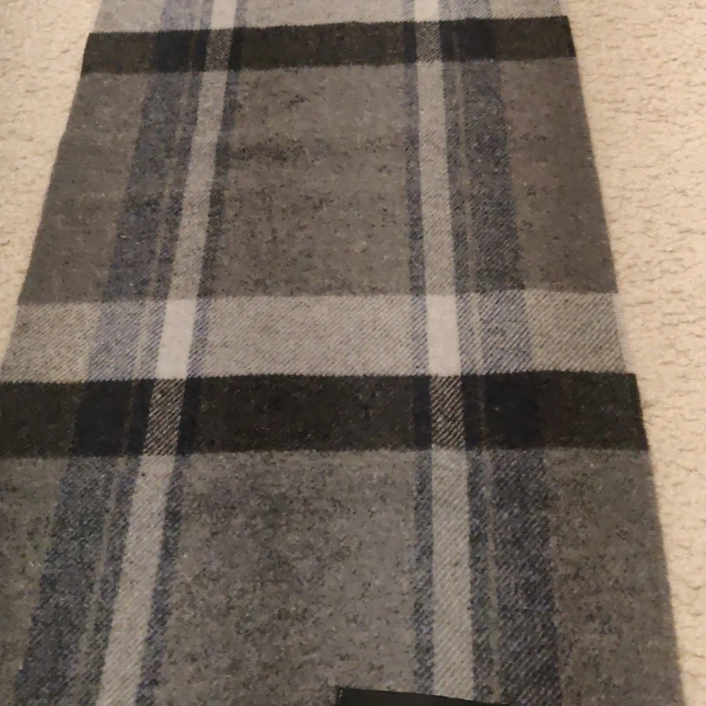 New! Men's Classic Gray Handcrafted Wool Soft Scarf Made In Italy